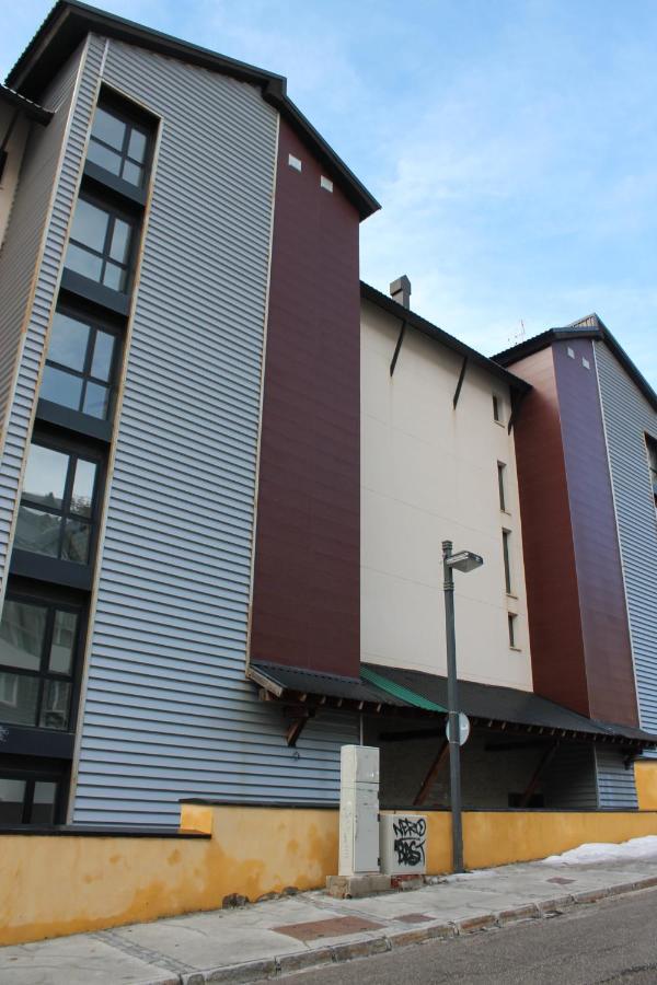 - Monte Oiz - 2/4 Pax + Parking *